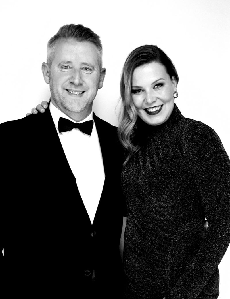 Black-and-white Glam Booth portrait of a couple